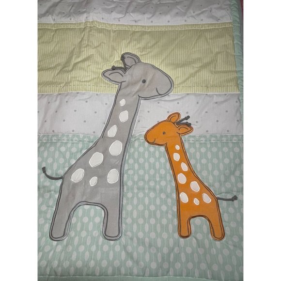 Carters Child of Mine Giraffe Family Applique Baby Quilt Throw 33"x42" - Picture 2 of 7